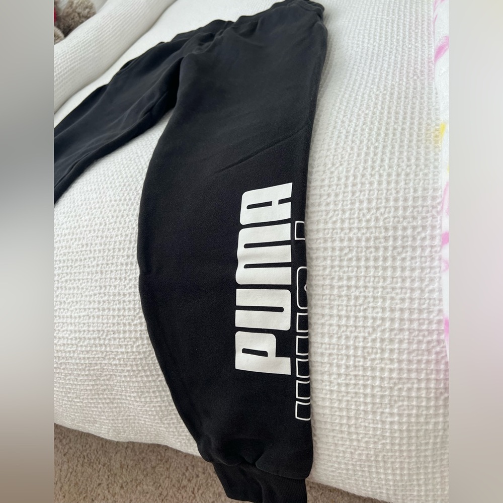 Mens puma joggers size S